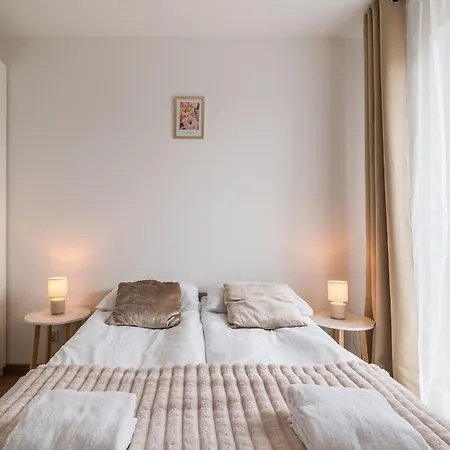 Airport Modern By Bookinghost Lejlighed *