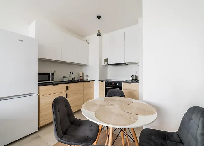 Lejlighed Airport Modern By Bookinghost Poznań