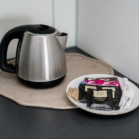 Airport Modern By Bookinghost *