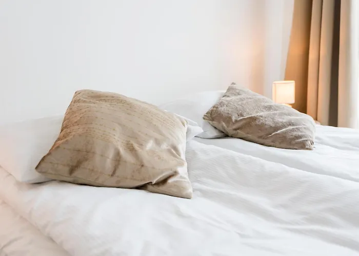 Airport Modern By Bookinghost * 포즈난