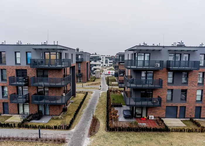 아파트 Airport Modern By Bookinghost 포즈난