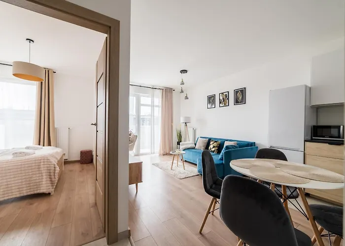 Airport Modern By Bookinghost *