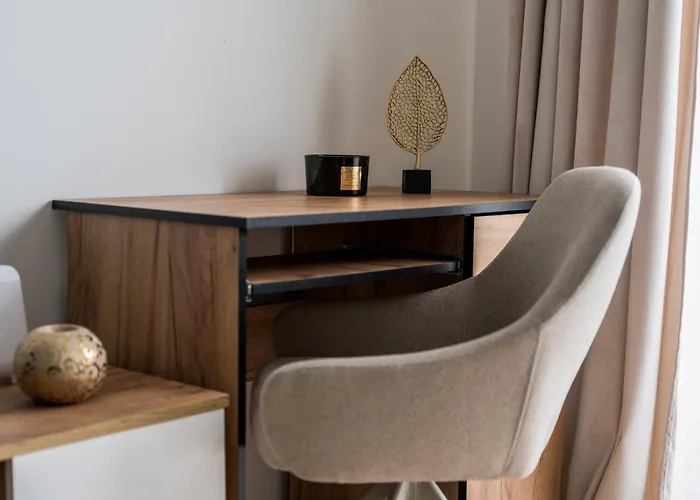 Airport Modern By Bookinghost Apartamento Poznan